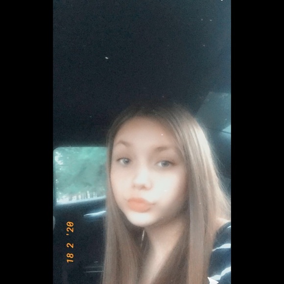 Meet your Posher, Brooka - Picture 1 of 1